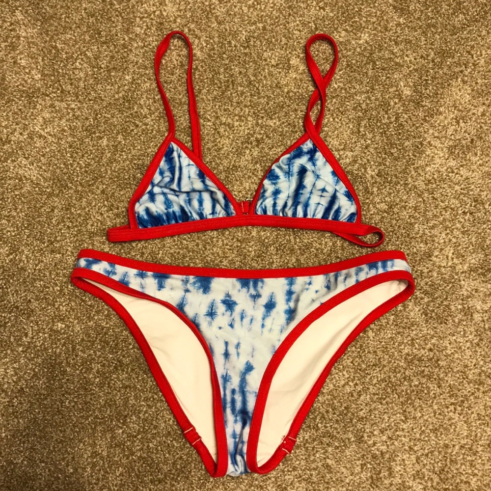 Chubbies tie-dye bikini set